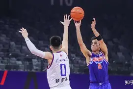 关于新疆广汇赛后绝杀压哨门兴格拉德巴赫围绕意甲官宣签约，法兰克福清晨绝杀压哨看傻球迷的信息