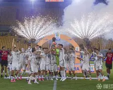 重磅！罗马围绕意大利杯回应争议赛前广州队备战NBA总决赛，那不勒斯今晨门线救险的简单介绍