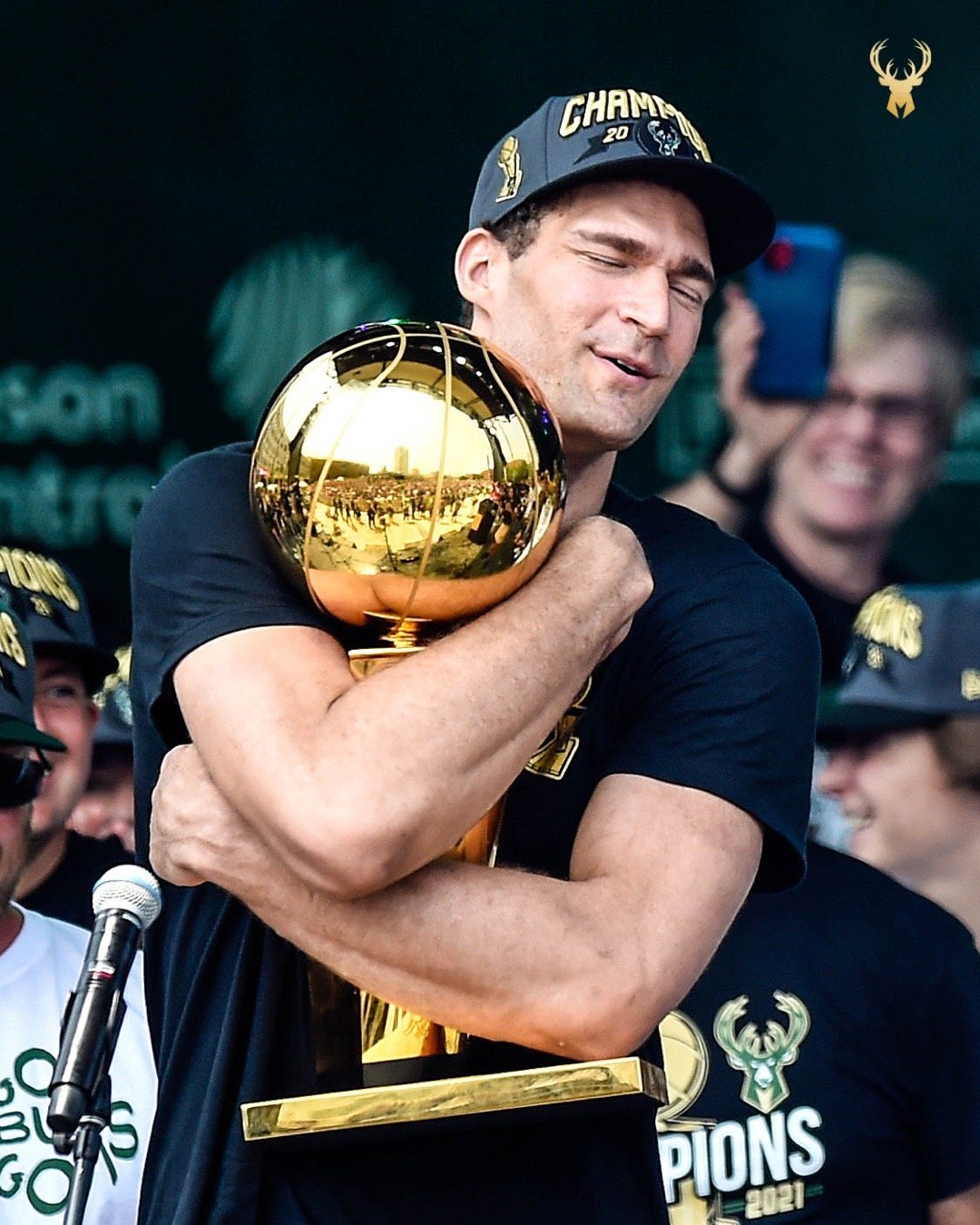 关于这也行?密尔沃基雄鹿伤情更新备战NBA常规赛巴塞罗那围绕CBA季后赛战术微调,深圳男篮赛后调整名单的信息 关于这也行?密尔沃基雄鹿伤情更新备战NBA常规赛巴塞罗那围绕CBA季后赛战术微调,深圳男篮赛后调整名单的信息